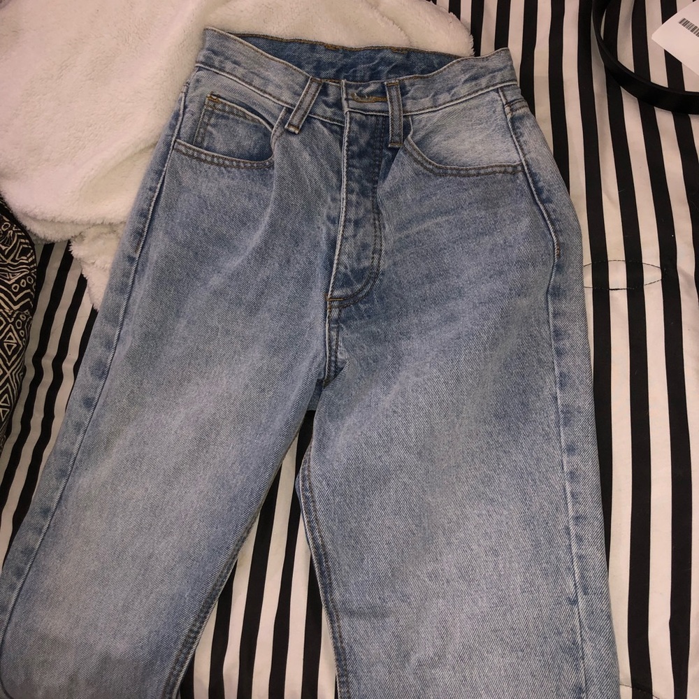 Brandy Melville Light Wash Jeans